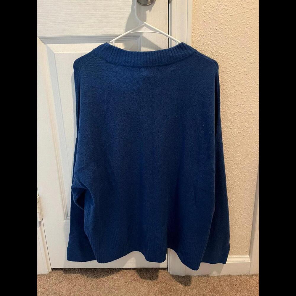 Sweater - Picture 3 of 3